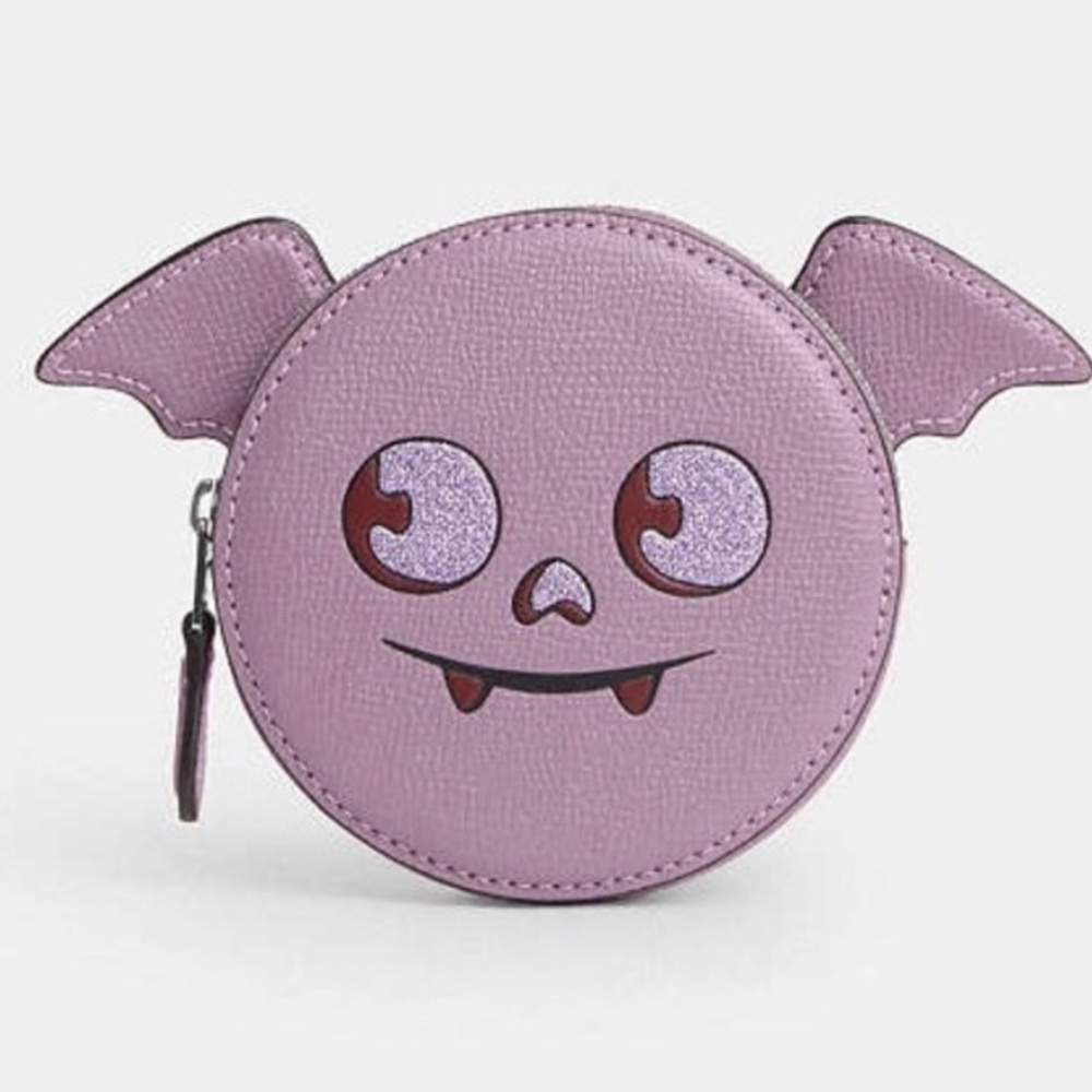 Coach Coin Case With Halloween Bat
125
Size: OS Coach
NWT